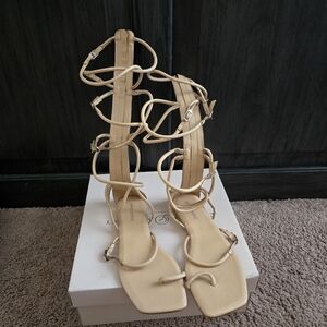 NWT Elegant Beige Strappy Sandals